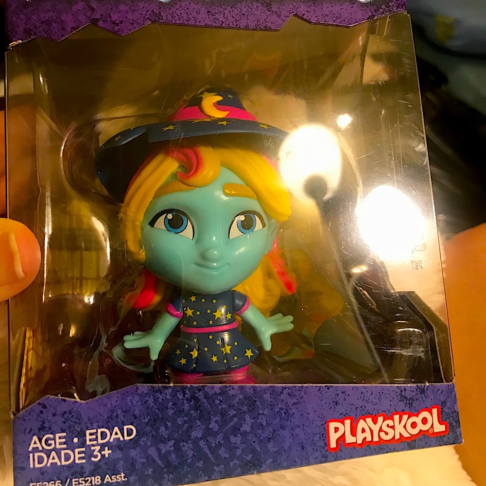 Netflix-Playskool Super Monsters Katya Spelling